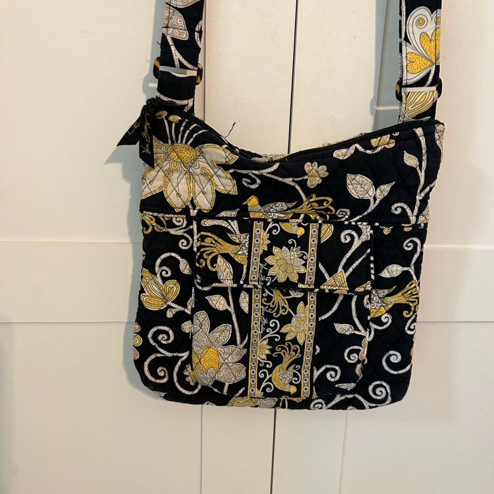 Vera Bradley Crossbody/Shoulder Hipster Bag Purse  Black Yellow